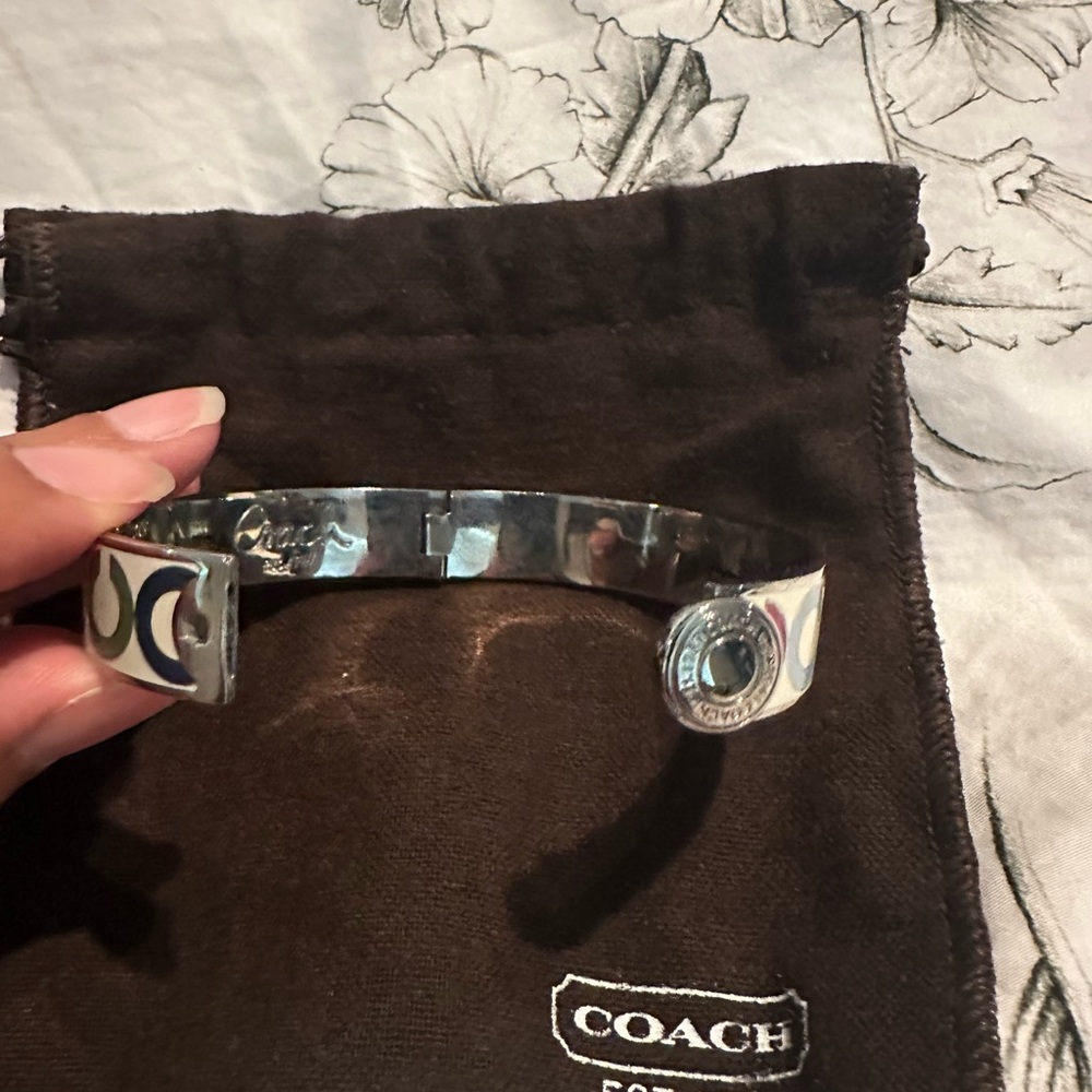 Coach Bracelet Elegant Jewelry - Picture 5 of 5